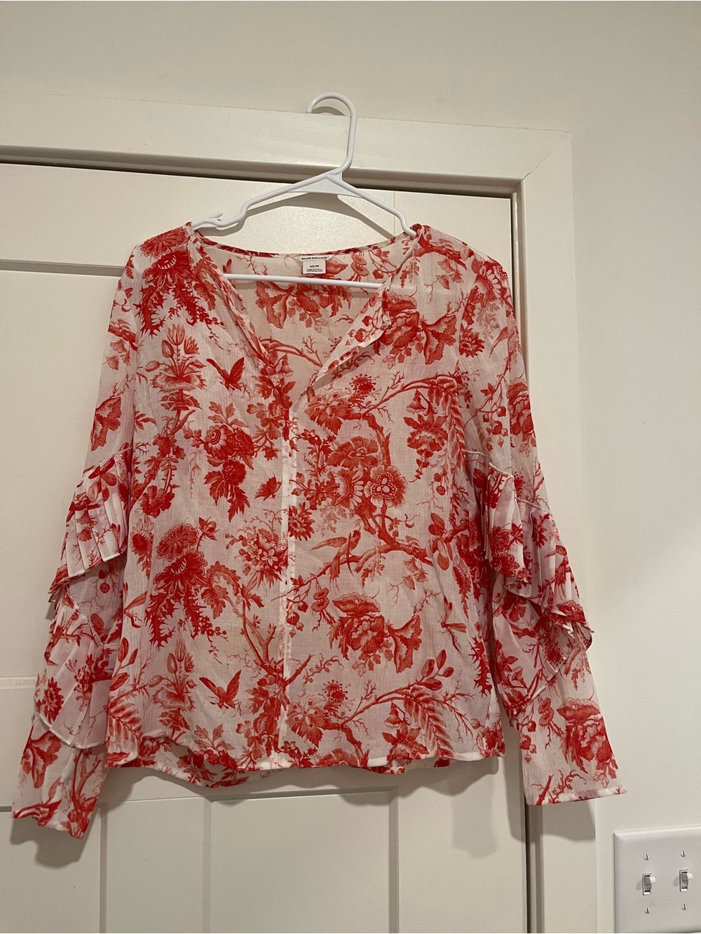 Pink floral Club Monaco blouse